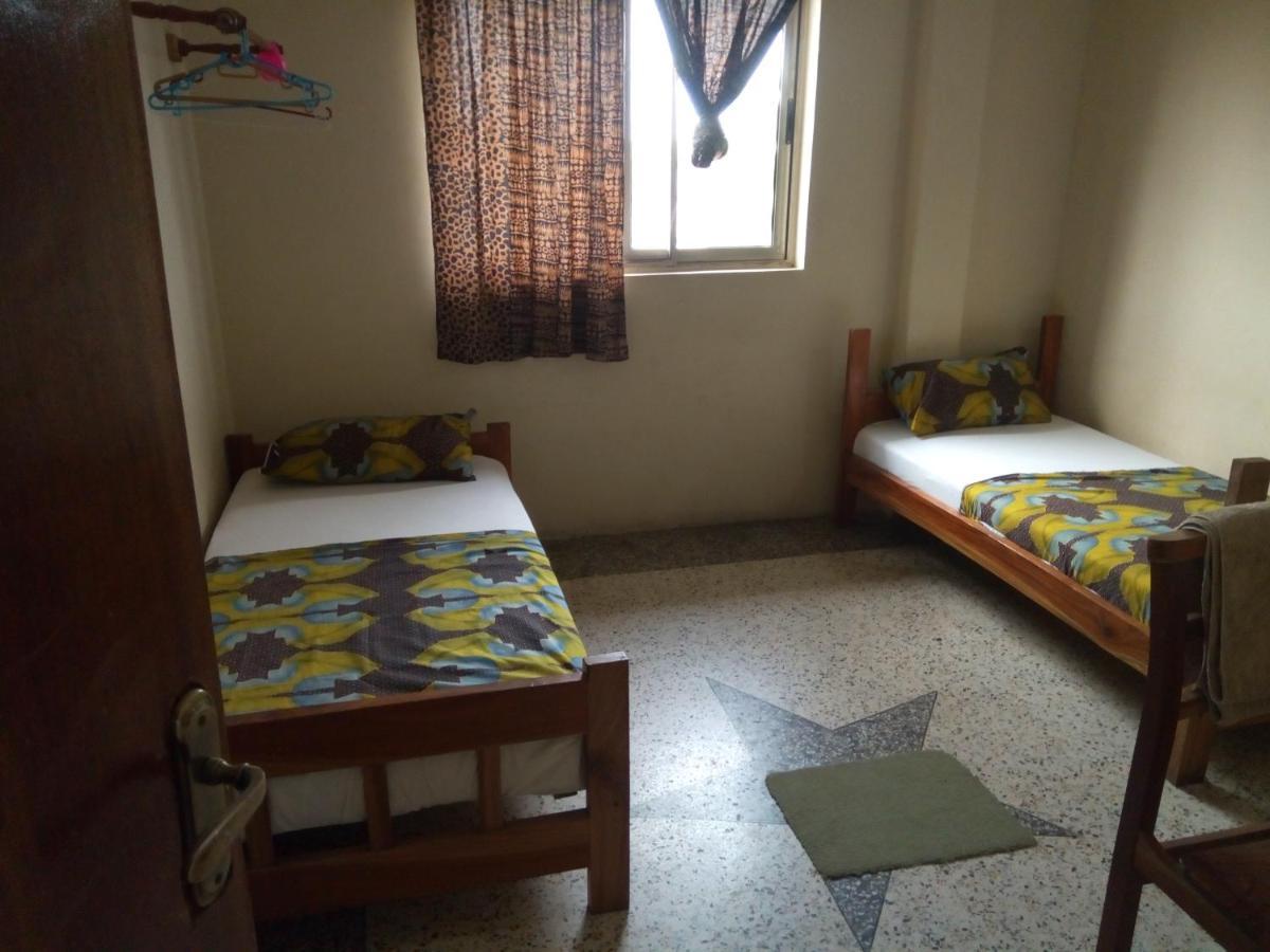 The Sleepy Hippo Hotel Accra Exteriör bild